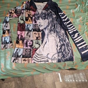 New No Tags Boutique Taylor Swift Graphic Button Down Blouse XL